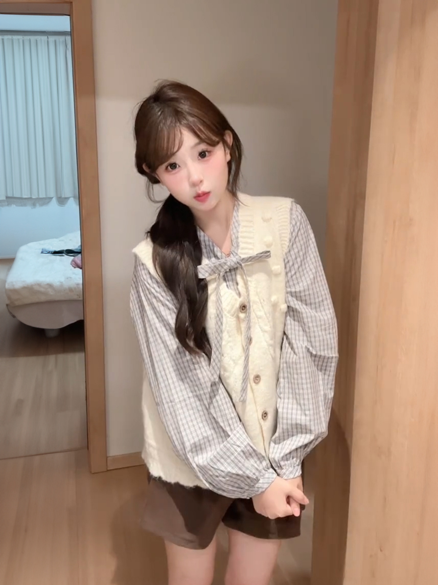 【娜娜专属】日系甜美慵懒风时尚套装米白麻花针织开衫马甲衬衫女