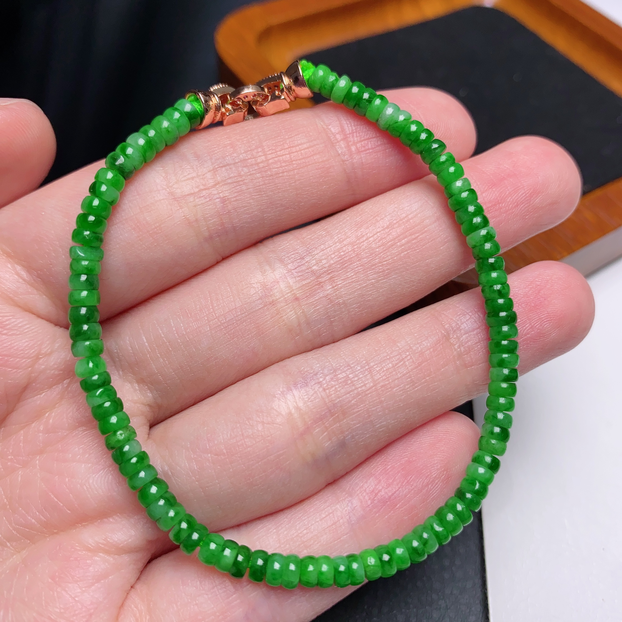 缅甸天然a货翡翠冰润辣绿算盘珠手链卡3.6mm绿色单圈精美