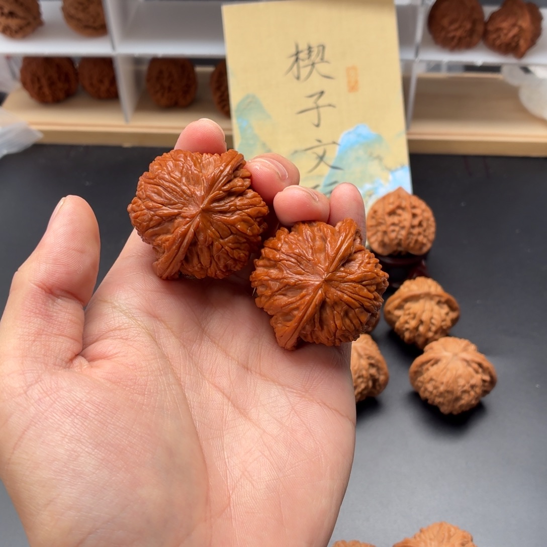 I***x文玩核桃把件磨盘