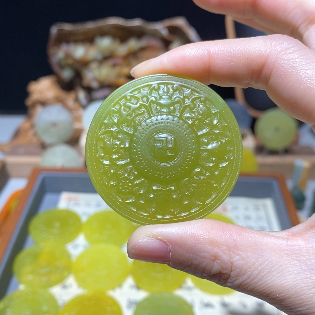 鑫***舟岫玉未镶嵌颈饰颈饰