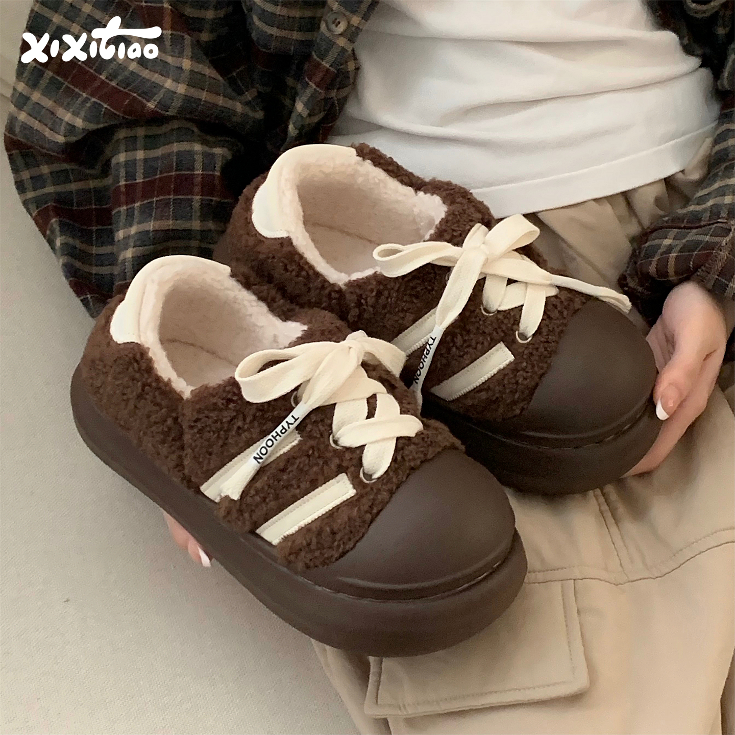 细细条 时尚系带户外板鞋棉鞋女冬季新款防滑保暖厚底毛毛面包鞋