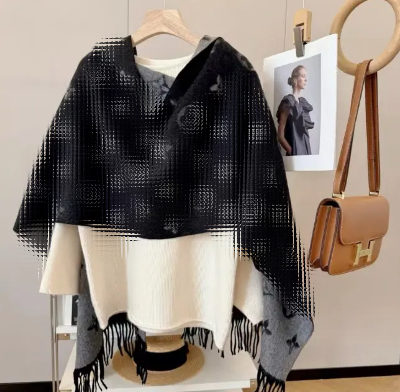 爆款秋冬季新款仿针织围巾女四叶草老花字母披肩双面保暖围脖直播