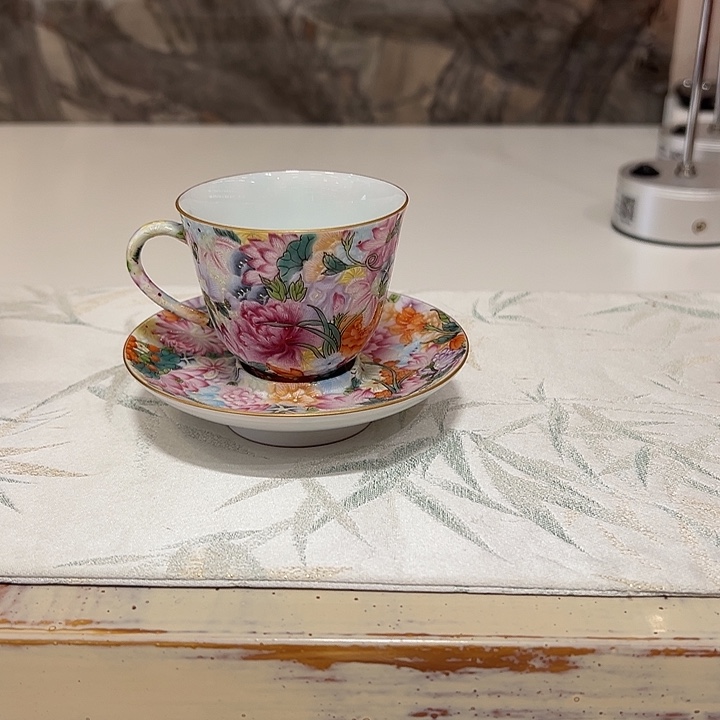 手绘粉彩骨彩万花不落咖啡杯