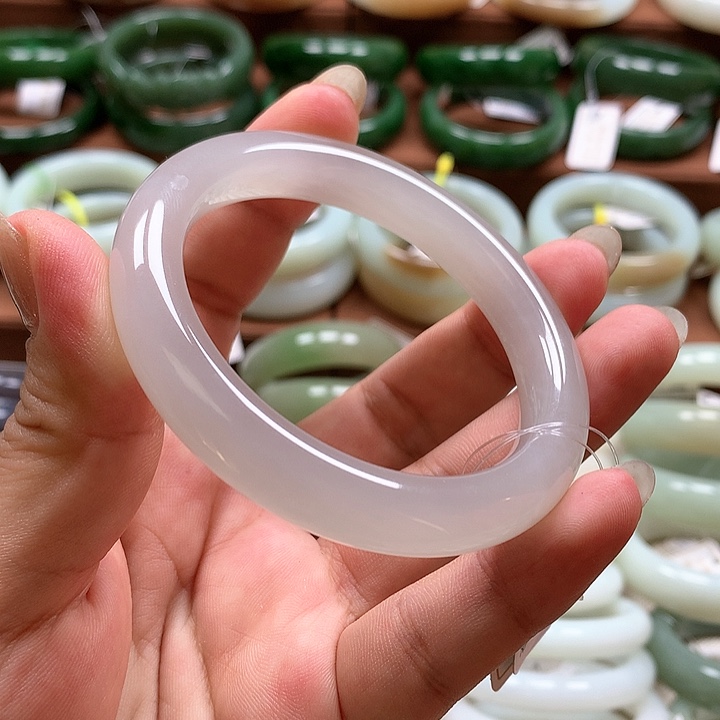 【闪购商品】和田玉手镯未镶嵌