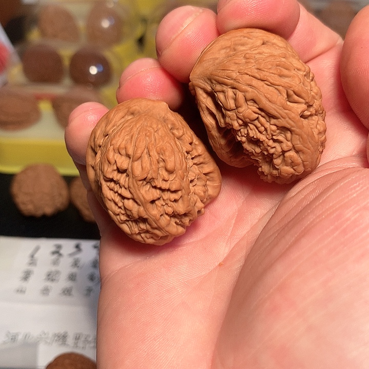 文玩核桃吊坠歪子