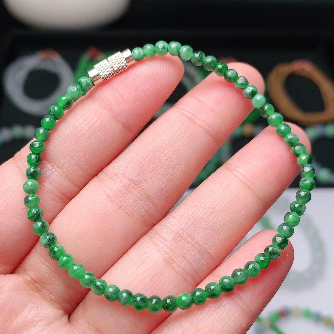 翡翠手链未镶嵌翡翠