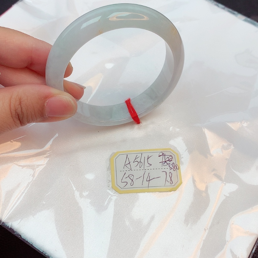 【闪购商品】翡翠手镯未镶嵌天然缅甸翡翠A货