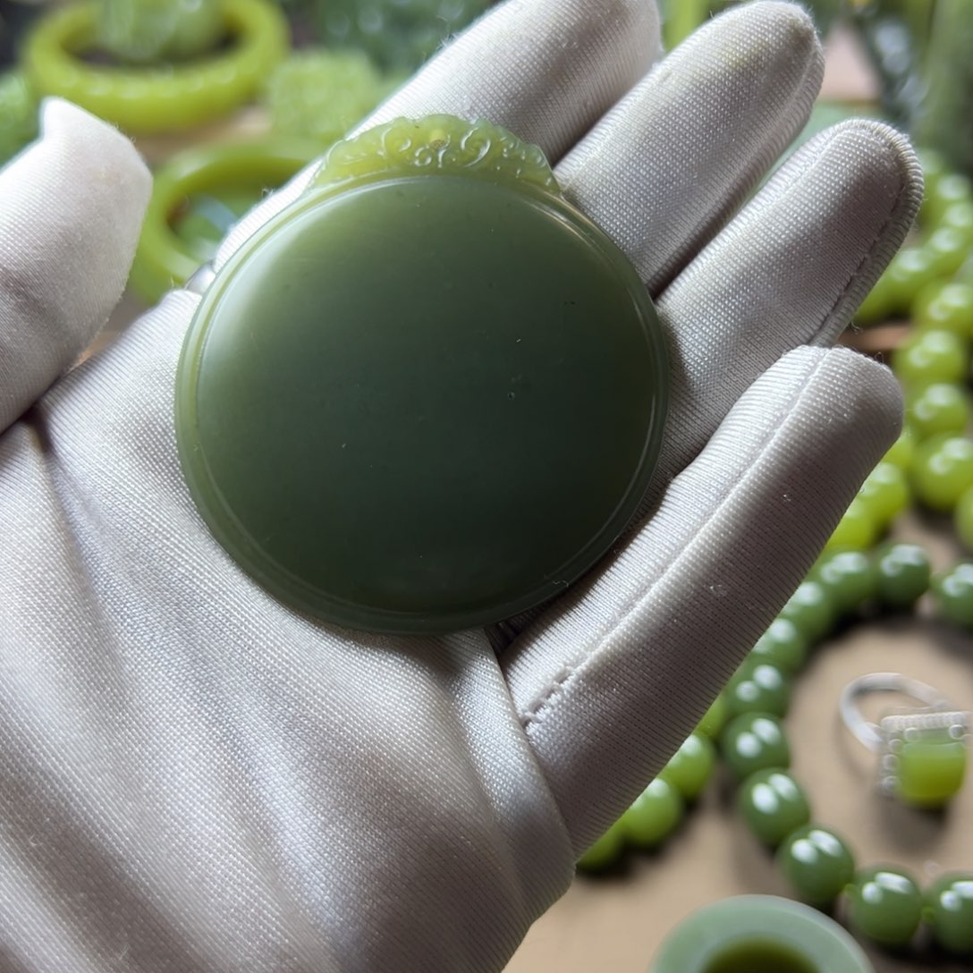 岫岩老玉（透闪石质玉）未镶嵌挂件