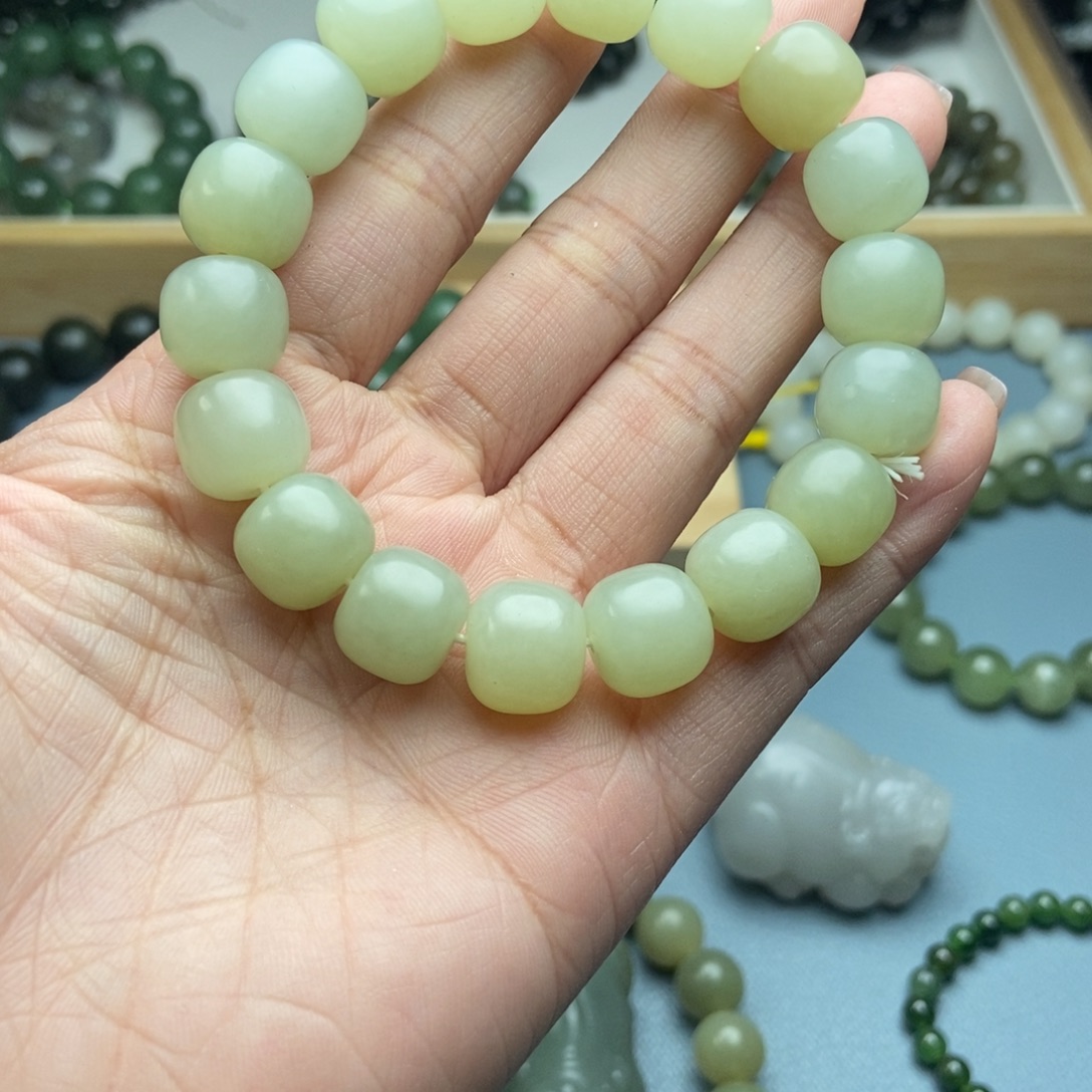 和田玉未镶嵌手链