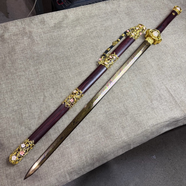 3877 龙泉昊天宝剑喜上眉梢镀金珐琅彩陨铁山水纹紫檀木未开刃