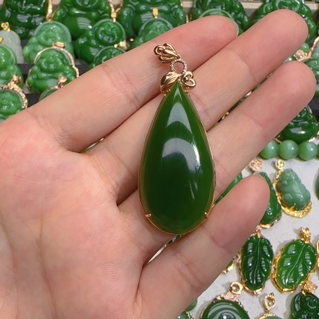 和田玉（碧玉）18K金镶嵌颈饰