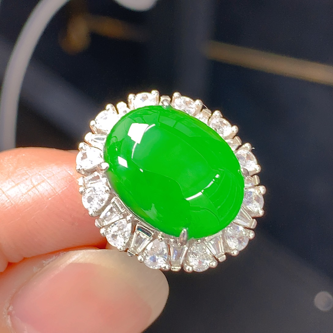 翡翠颈饰银S925镶嵌戒指