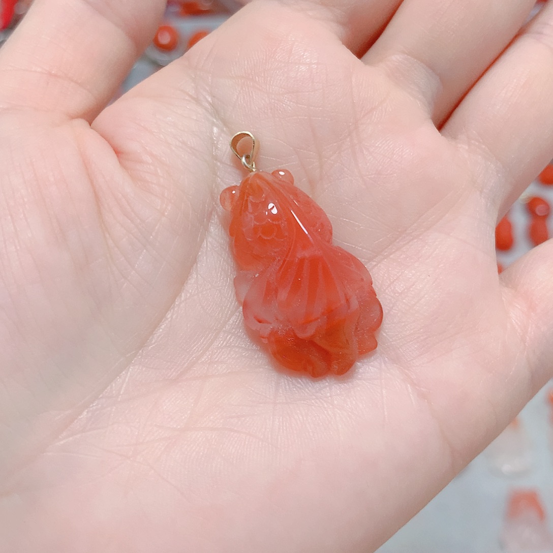 南红玛瑙吊坠(不含链)银S925镶嵌云**舒