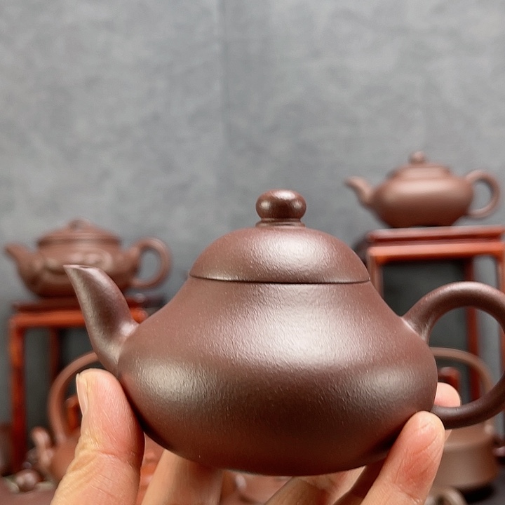 紫砂茶壶轻**点龙血砂梨壶