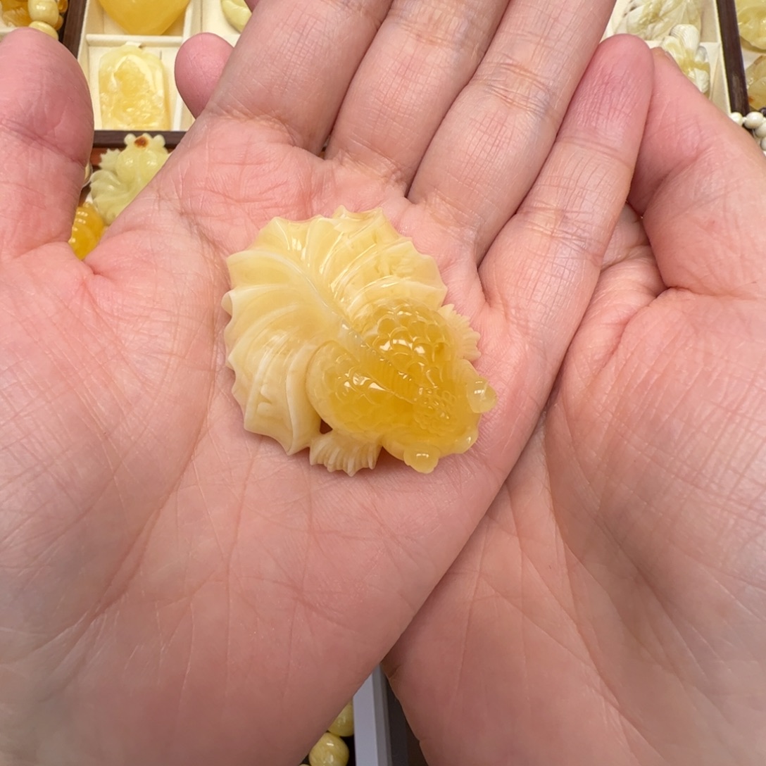 叮***猫蜜蜡未镶嵌裸石蜜蜡