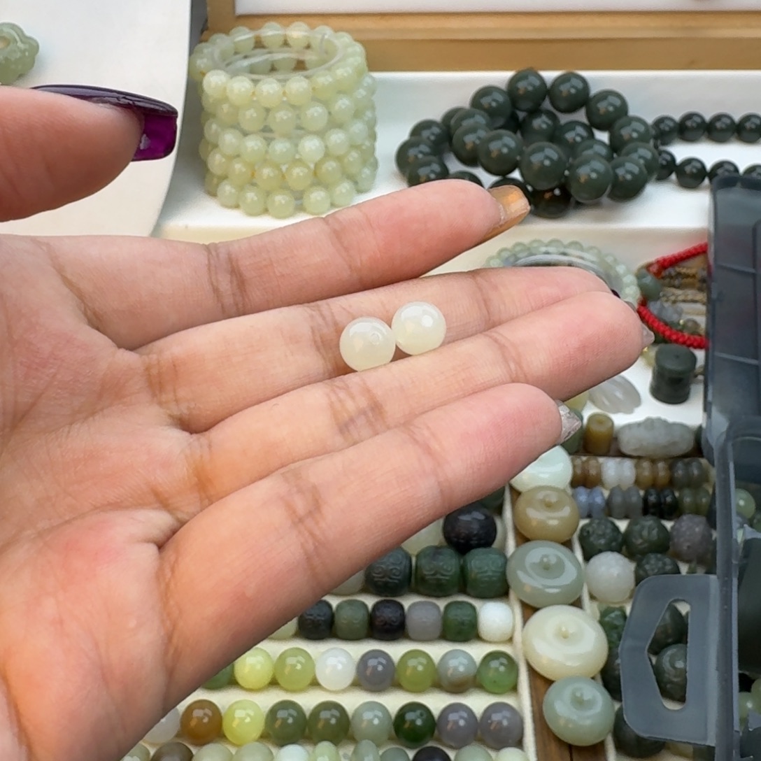 先****和田玉未镶嵌珠宝半成品和田玉单珠8mm2