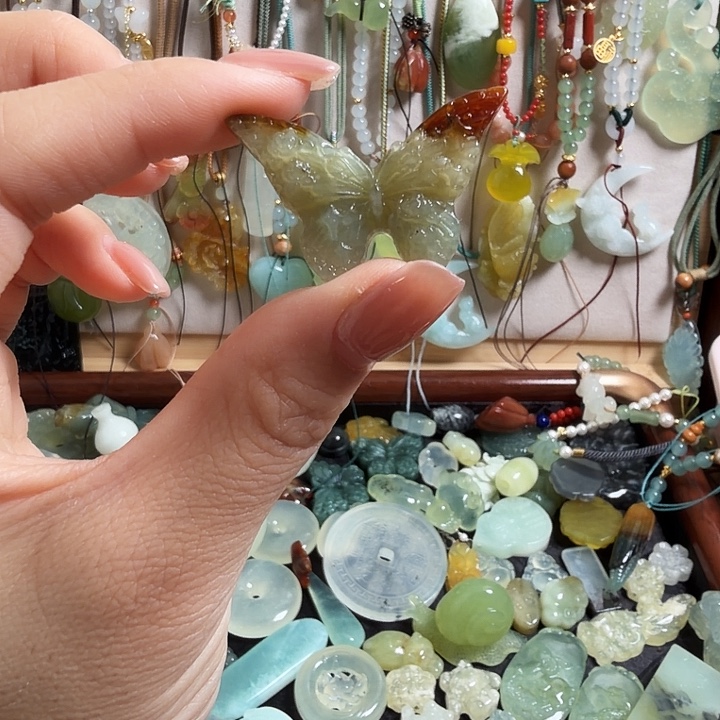 蛇纹石玉合金颈饰