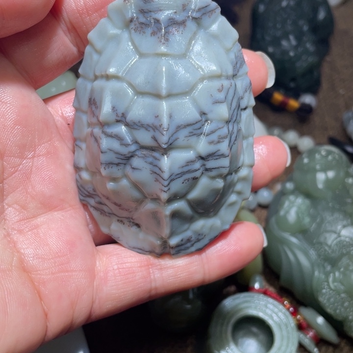 和田玉未镶嵌把件