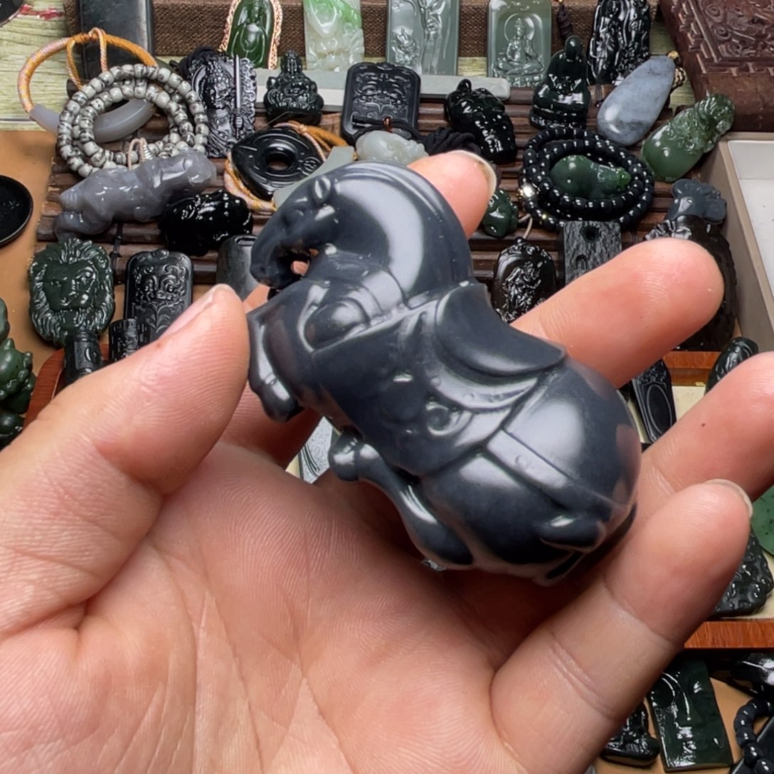 紫***子和田玉未镶嵌挂件