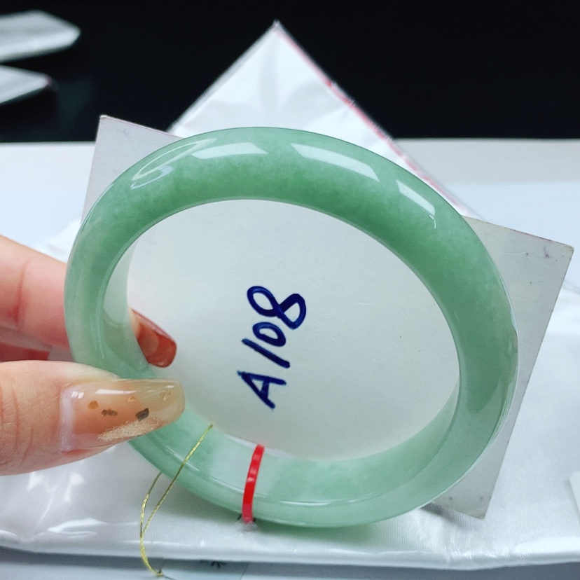 【闪购商品】翡翠手镯未镶嵌 正圈61