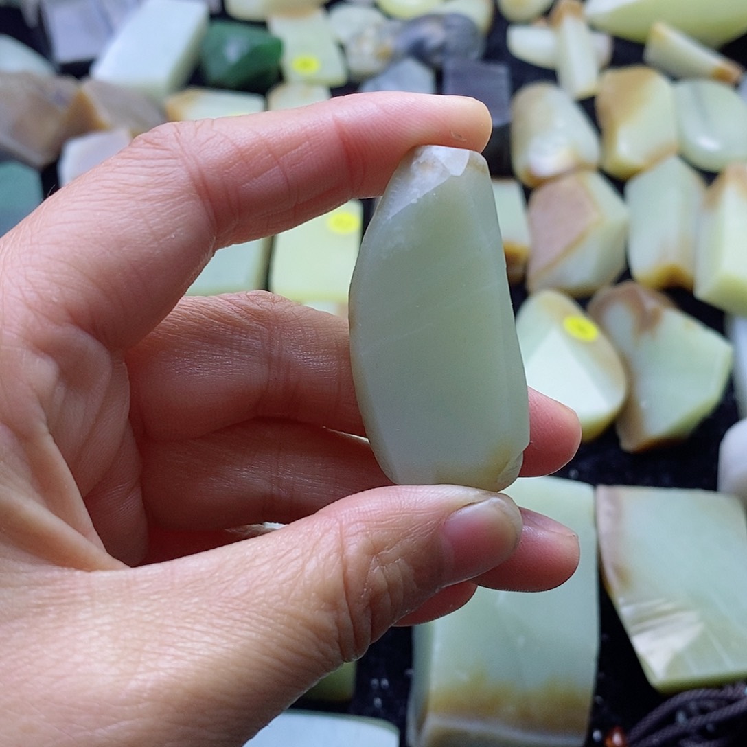 颈饰未镶嵌和田玉f****e