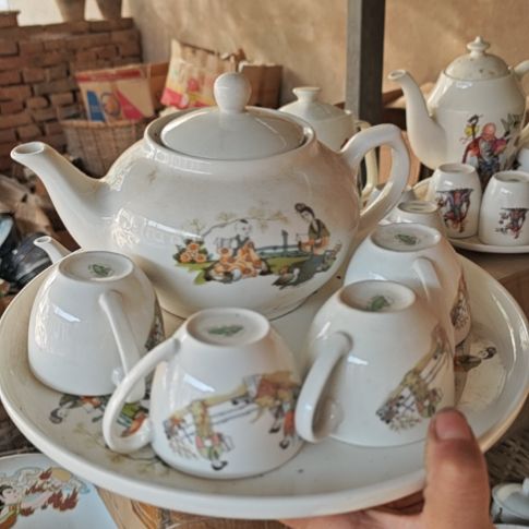 库存微瑕三娘教子多孔茶壶一套容量800毫升