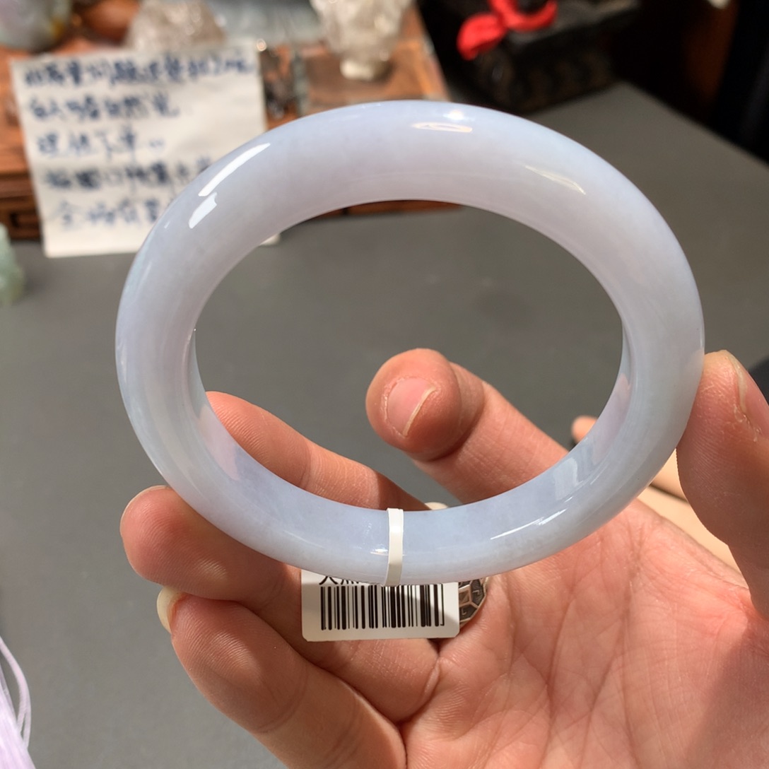 翡翠手镯未镶嵌58圈口