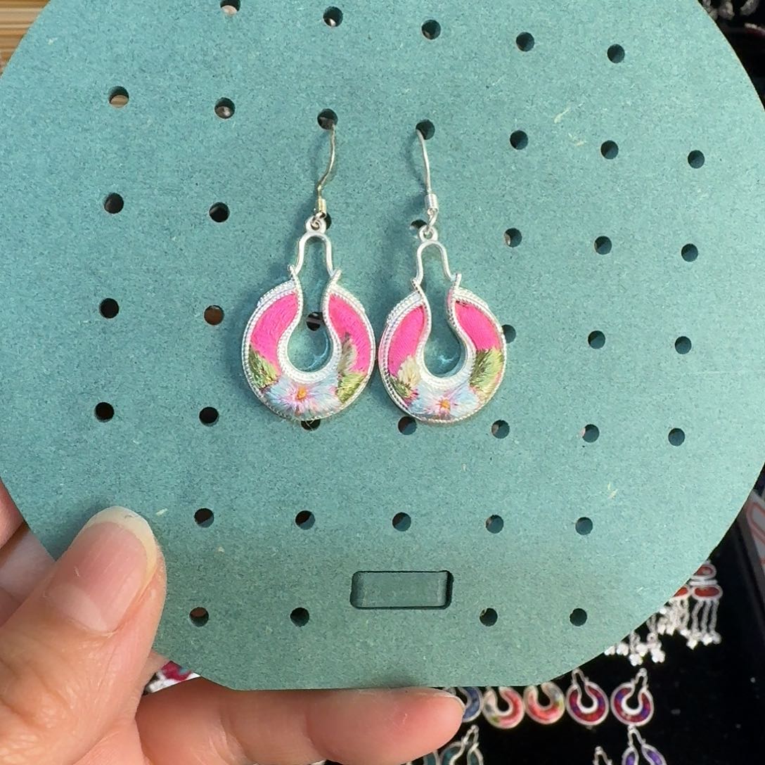 织绣民族风刺绣耳环