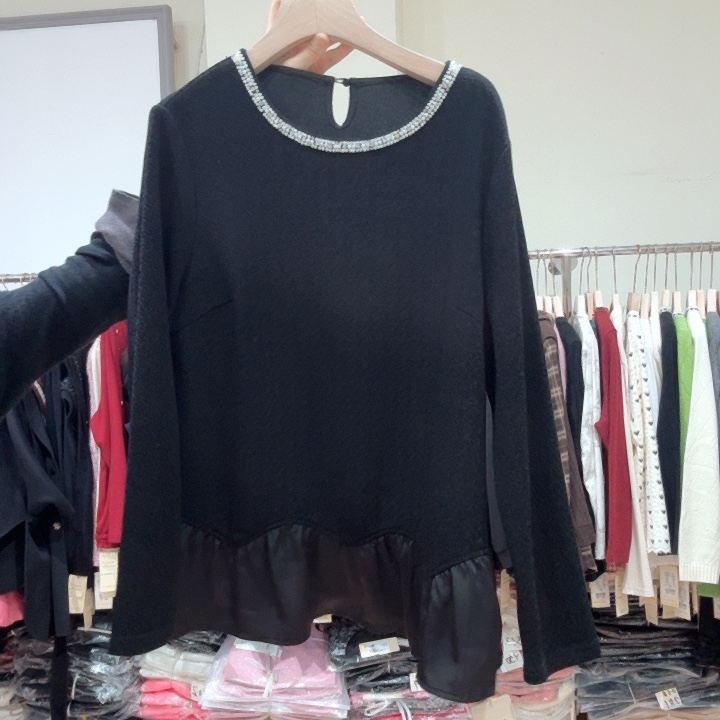 芊***羽芮娜依莲芮娜依莲