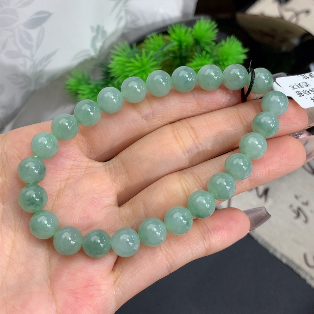 翡翠手链未镶嵌卡8胶润绿飘花手串