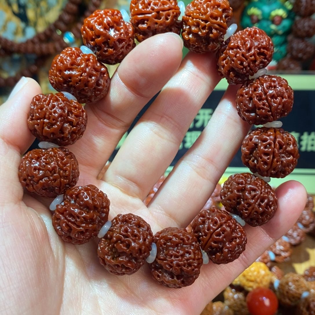 金刚菩提手串519玉化 素。   