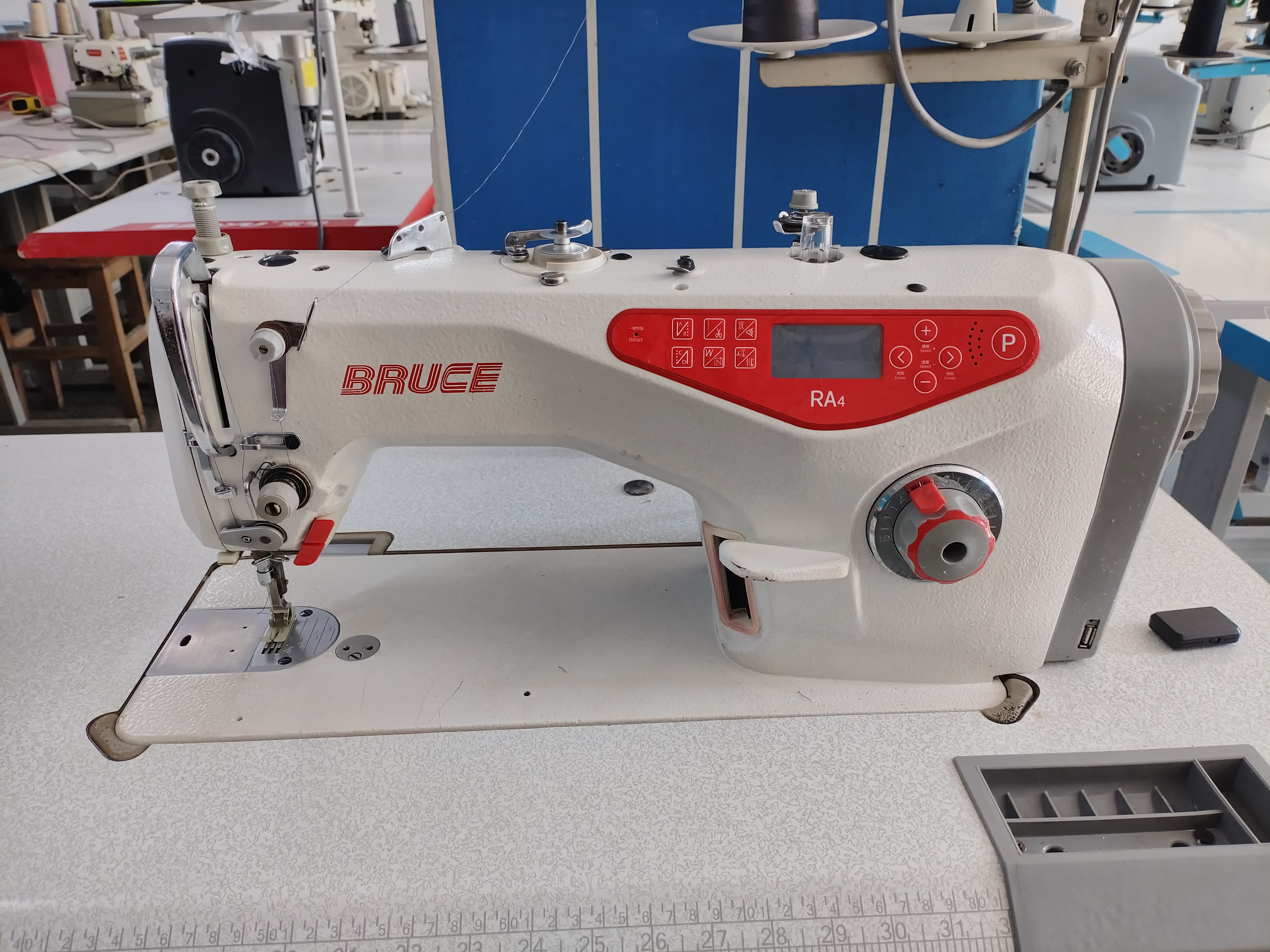 布鲁斯RA4电脑缝纫工业