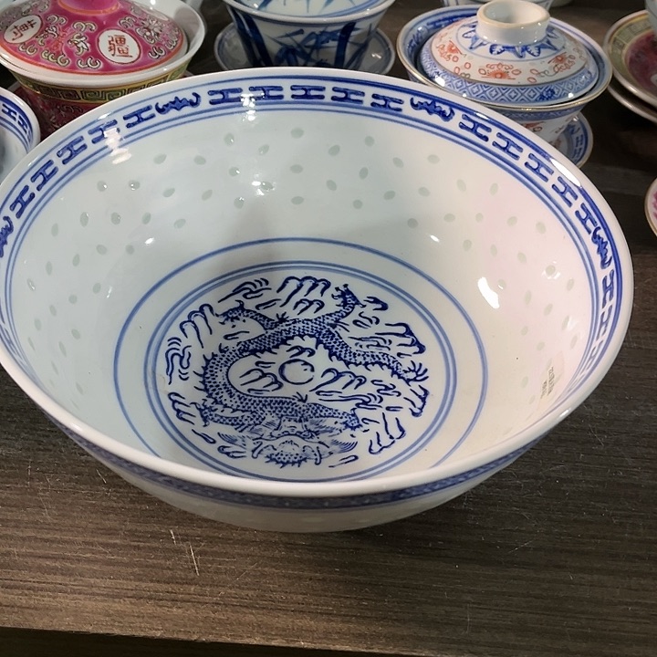 瓷片景德镇陶瓷汤碗。22厘米。