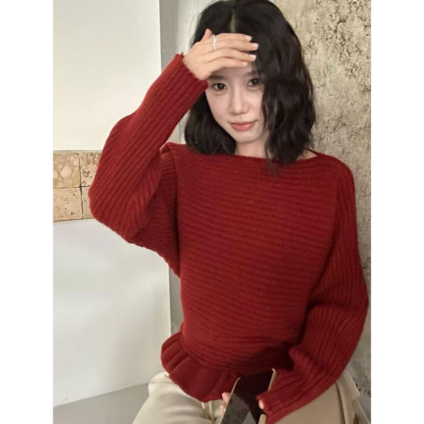 新年氛围感穿搭蝙蝠袖红色毛衣女秋冬季慵懒高级感下摆花边针织衫