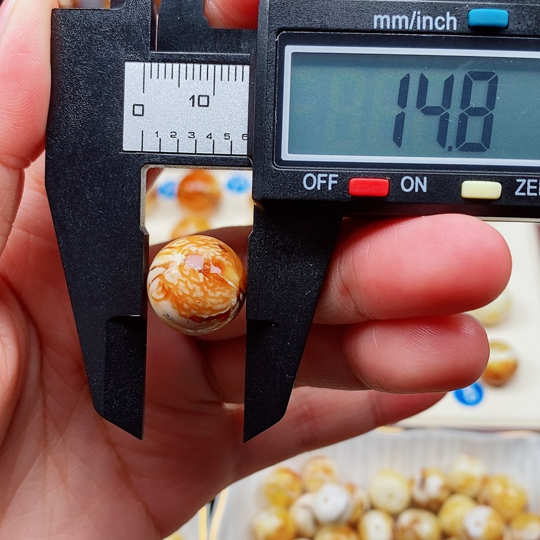 裸石琥珀未镶嵌蜜蜡