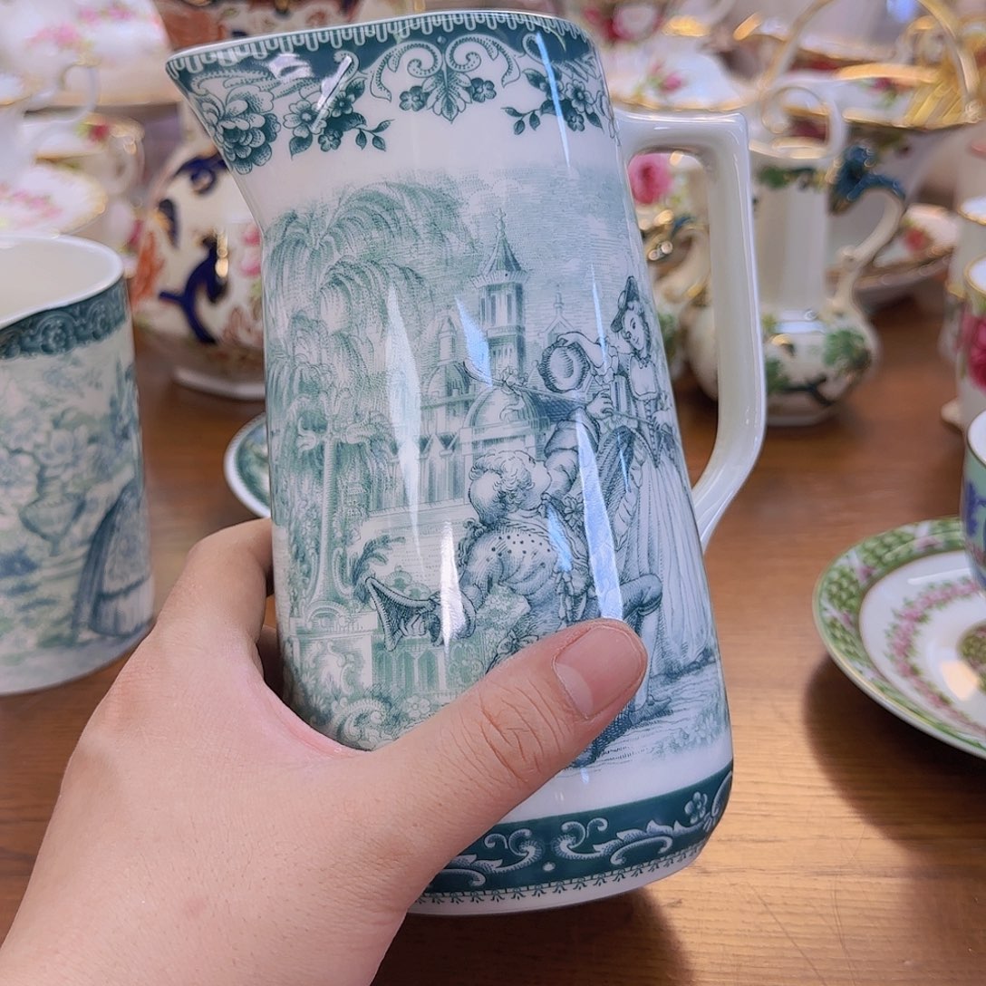 摆件欧洲瓷器收藏鉴赏博览中心