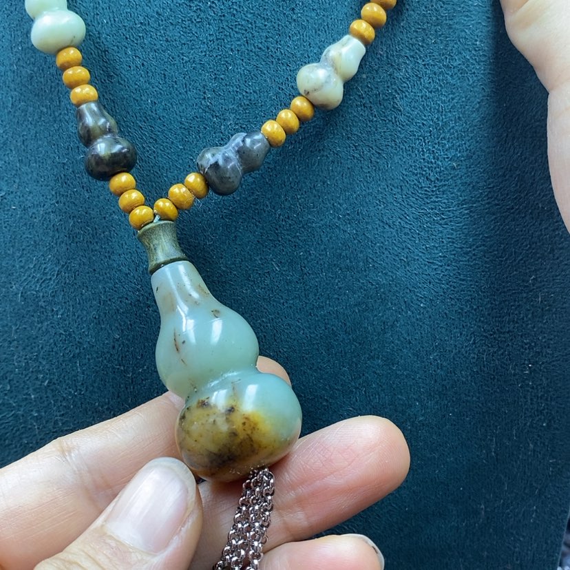 【闪购商品】蛇纹石玉吊坠未镶嵌