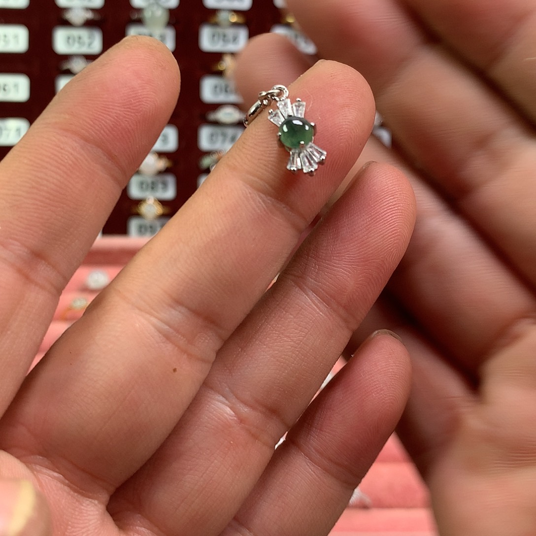 晏***清翡翠银S925镶嵌戒指219