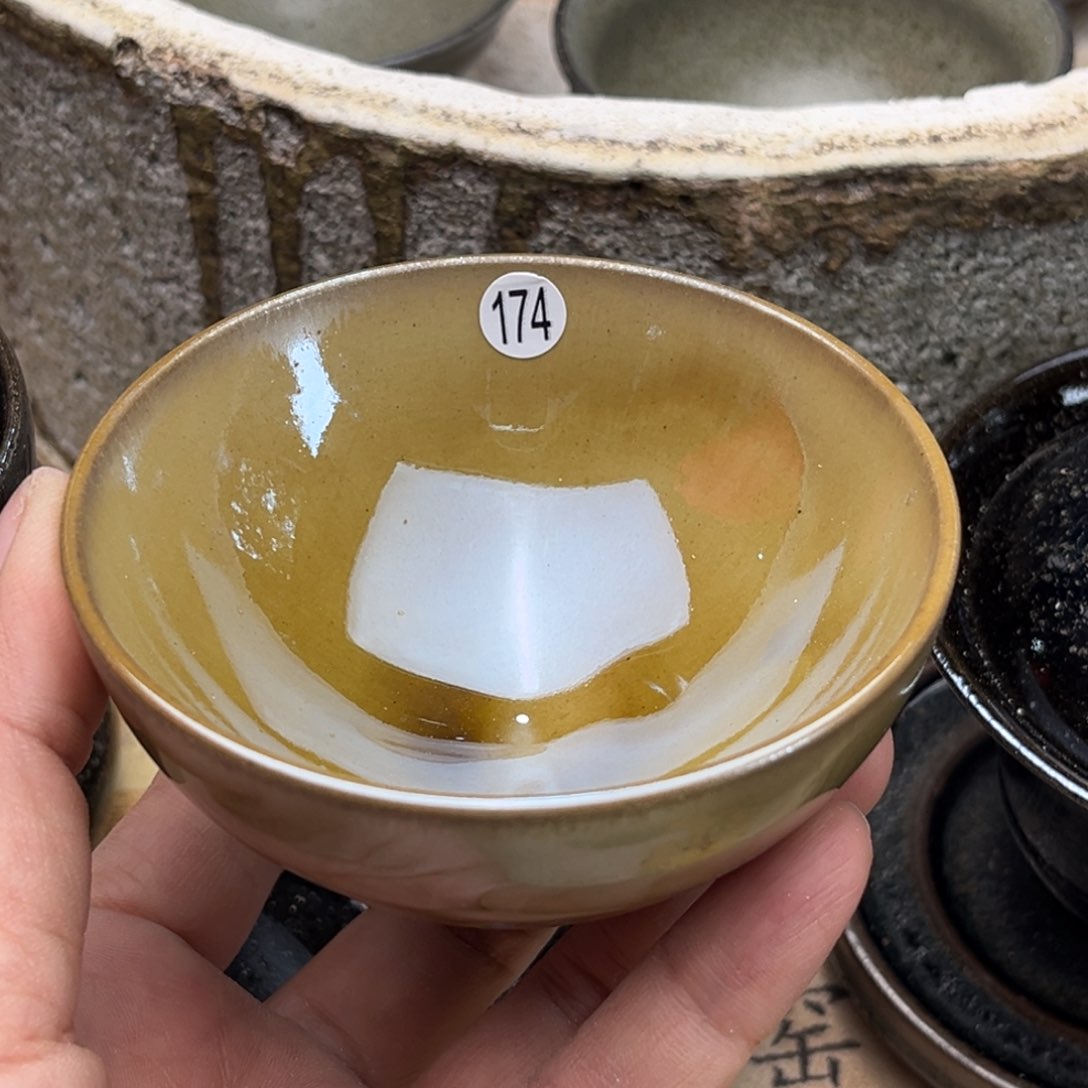 茶盏义兴龙窑坚持真柴烧