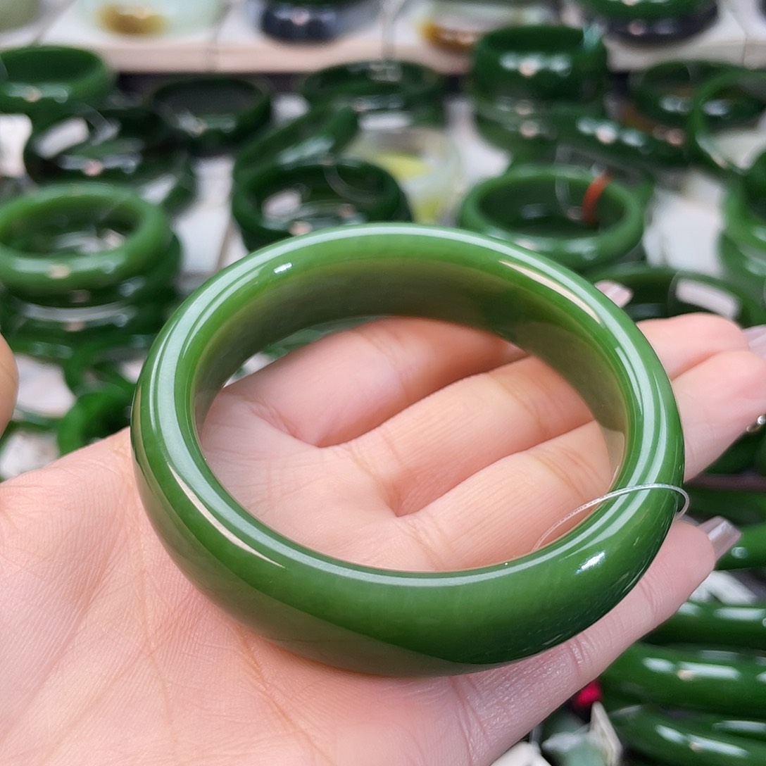 和田玉（碧玉）手镯未镶嵌