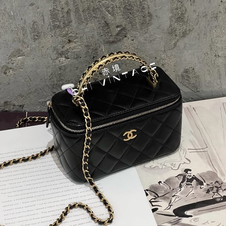 99新 Chanel/香奈儿 6608 黑金24A手柄化妆盒斜挎包芯片款