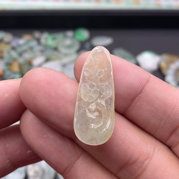 翡翠吊坠(不含链)未镶嵌