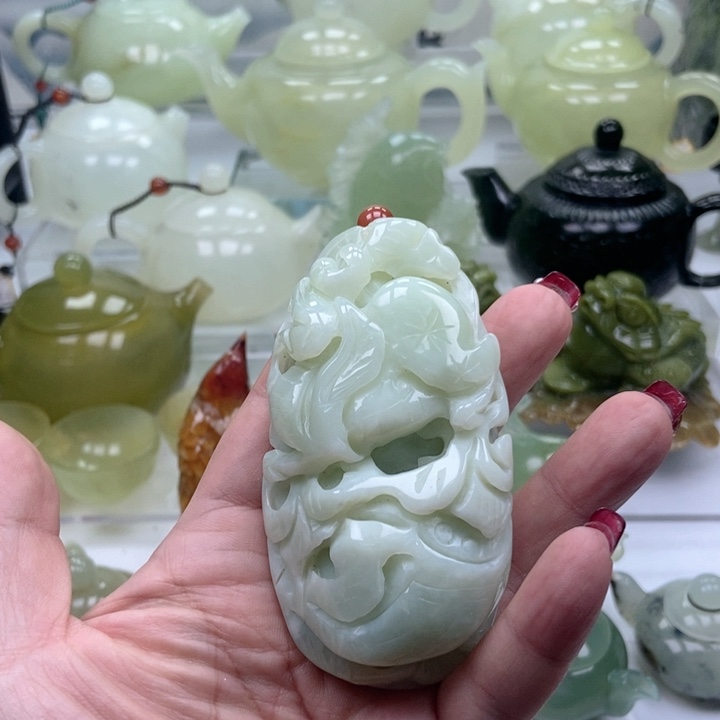 蛇纹石玉壶未镶嵌