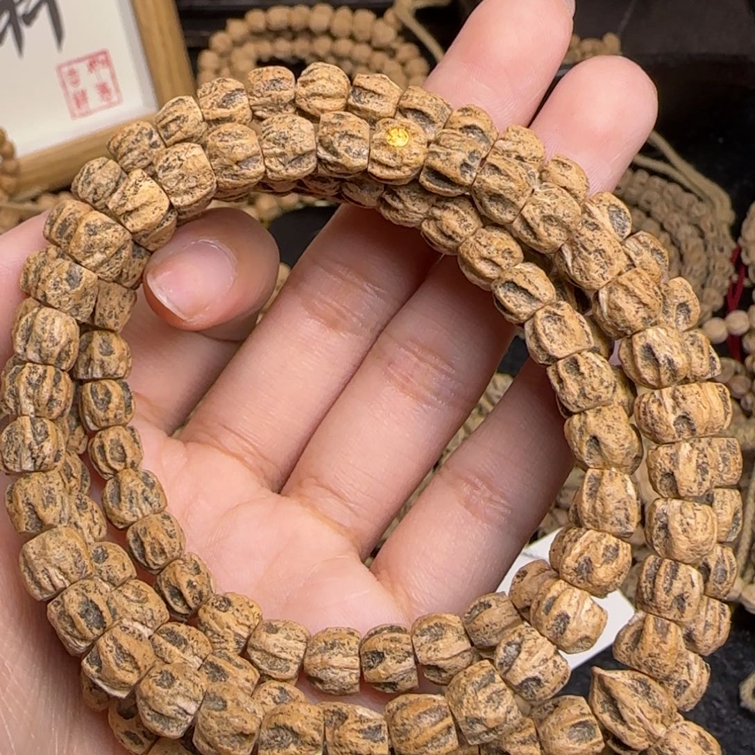 柏香籽/百香籽吊坠།*