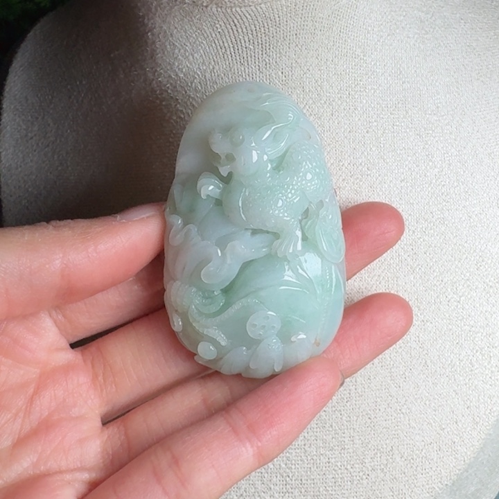 翡翠未镶嵌颈饰吊坠