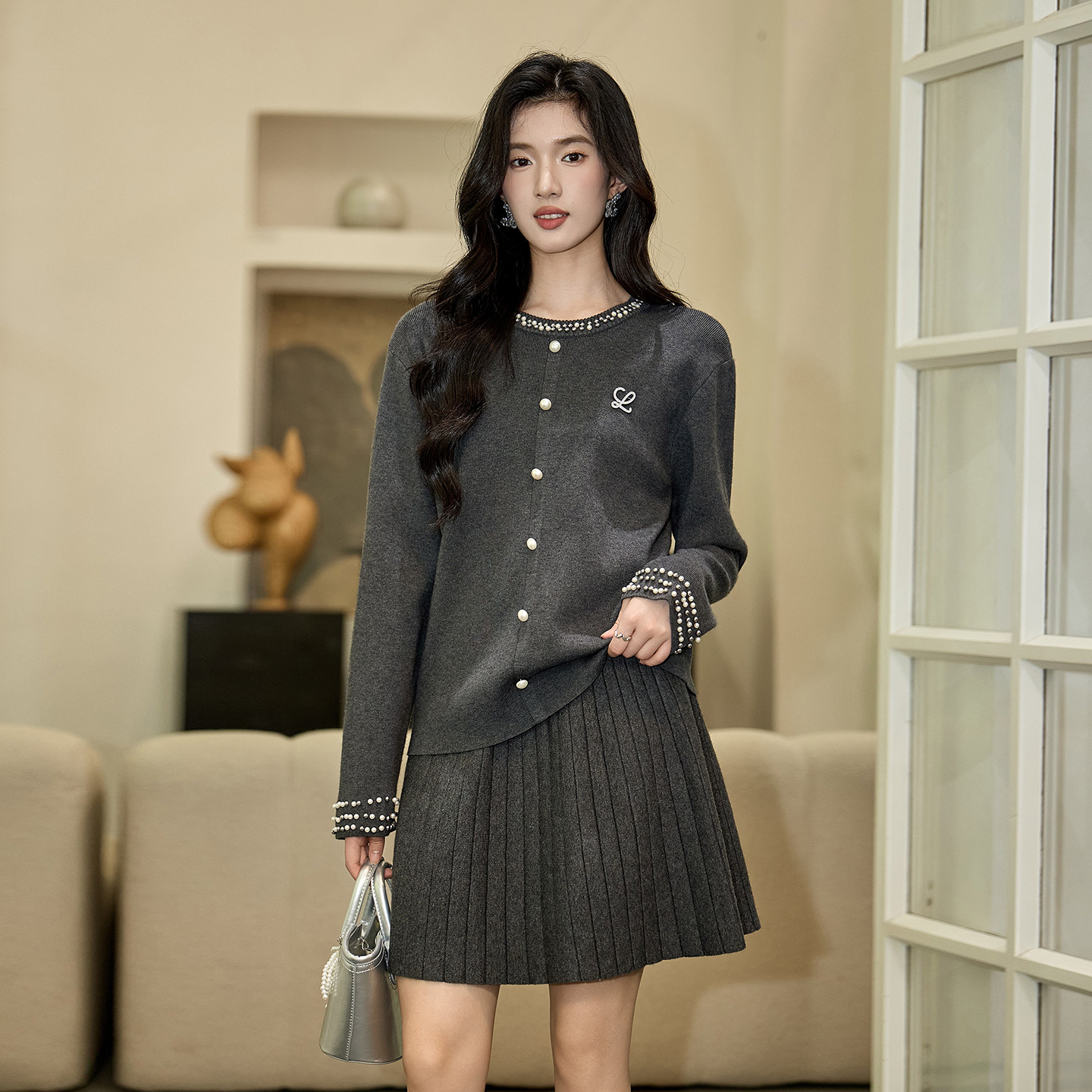 奢姿大码女装2025冬季胖妹妹减龄钉珠时尚针织套装