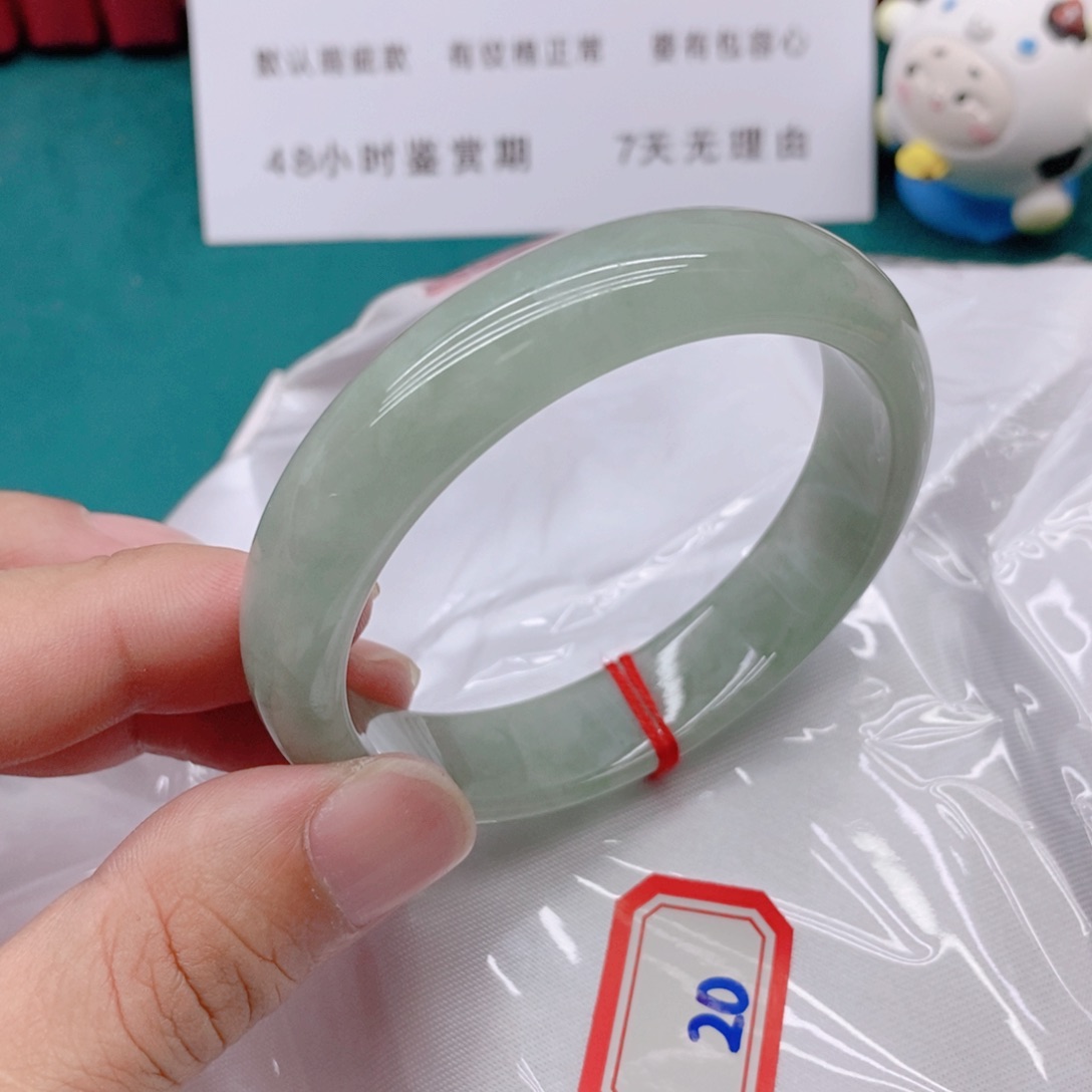 翡翠手镯未镶嵌20000/58