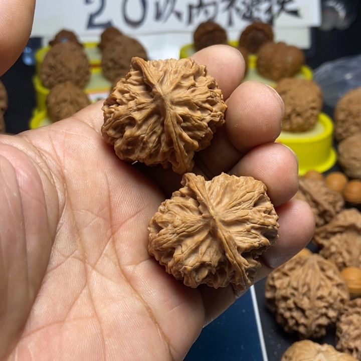 文玩核桃把件苹果8