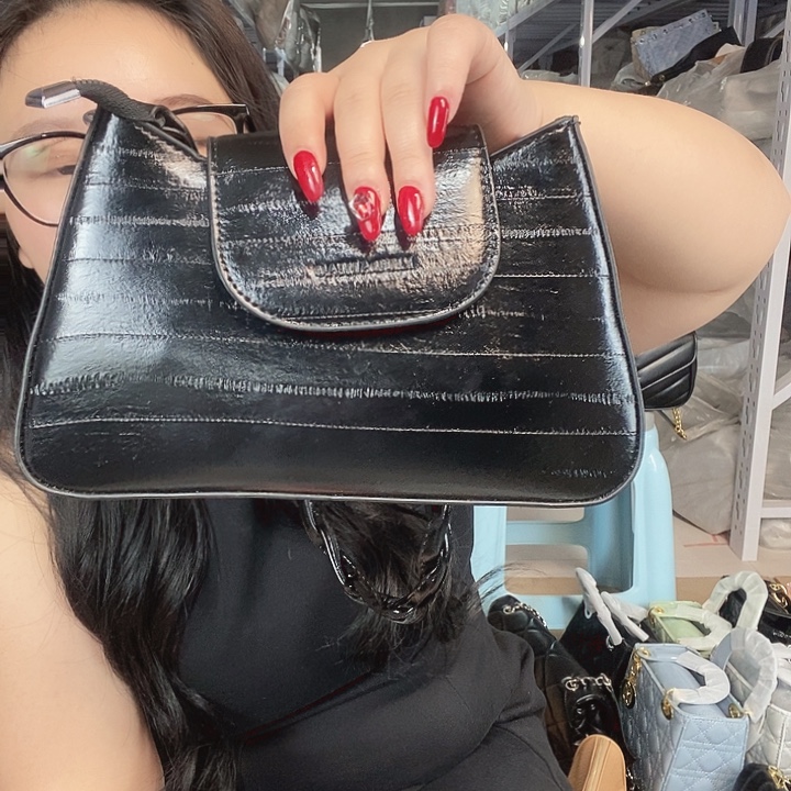 PU黄牛皮（革）PVC时尚潮流时尚