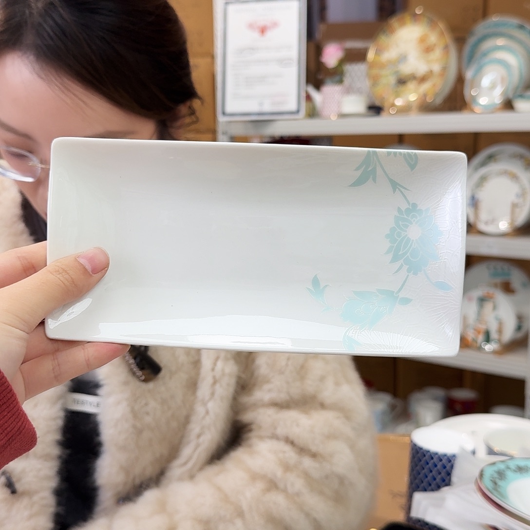 骨瓷8英寸长盘20cm一个